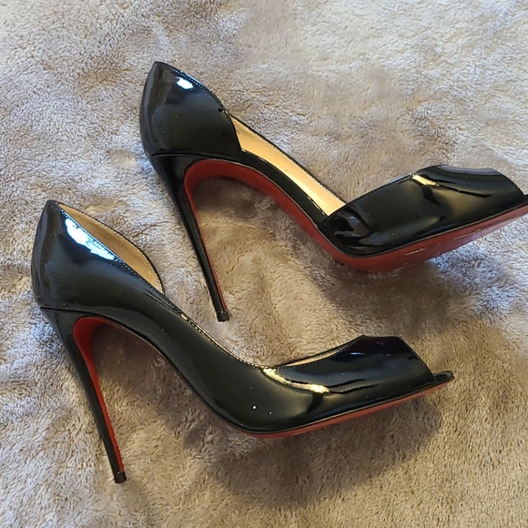 Red bottoms - Picture 2 of 3
